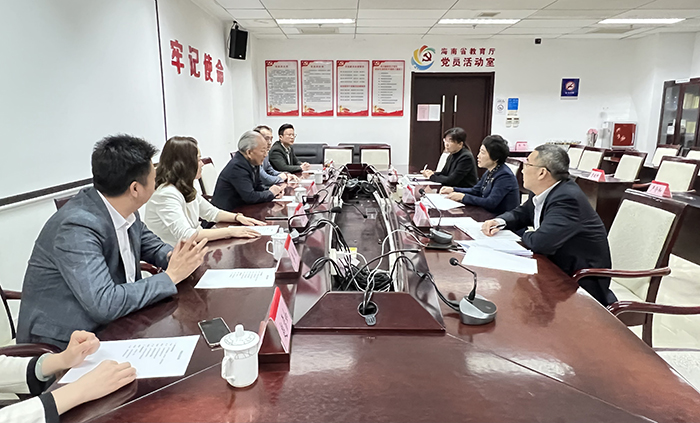 12月7日 嚴介和理事長與海南省教育廳黨委書記、廳長曹獻坤會談 (3).jpg