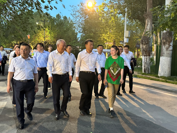 1684477186983004911.png 同新疆維吾爾自治區(qū)伊犁哈薩克自治州黨委書記楊秀理會談4.png