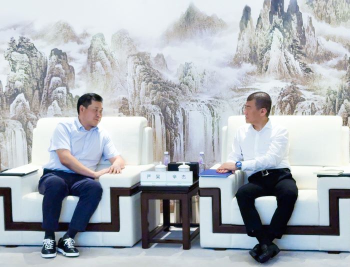20250630嚴(yán)昊主席同深圳市地鐵集團(tuán)黨委書記、董事長，萬科集團(tuán)董事會主席辛杰會談2.jpg
